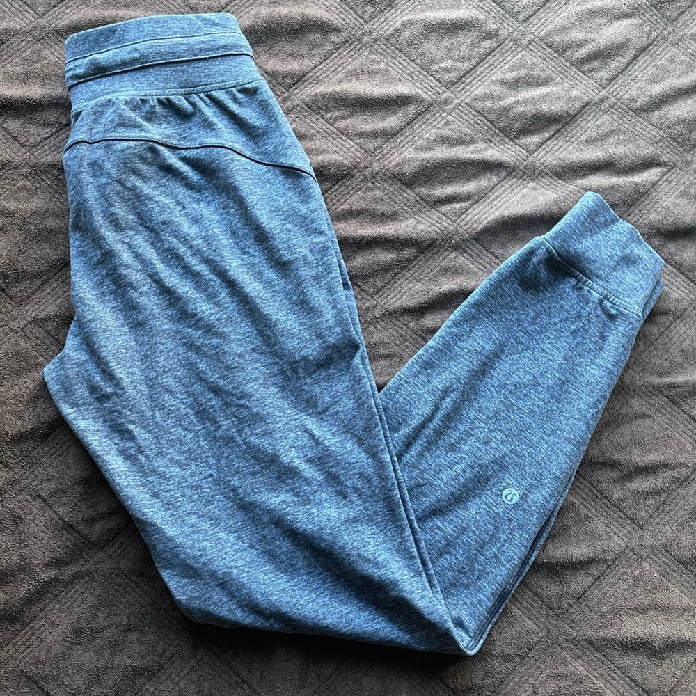 Lululemon Athletica women’s pants Sz 4